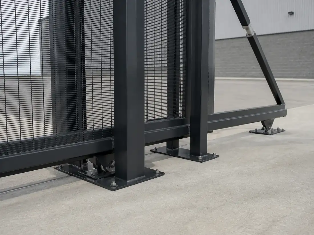 Industrial Cantilever Sliding Gates construction and connection detail