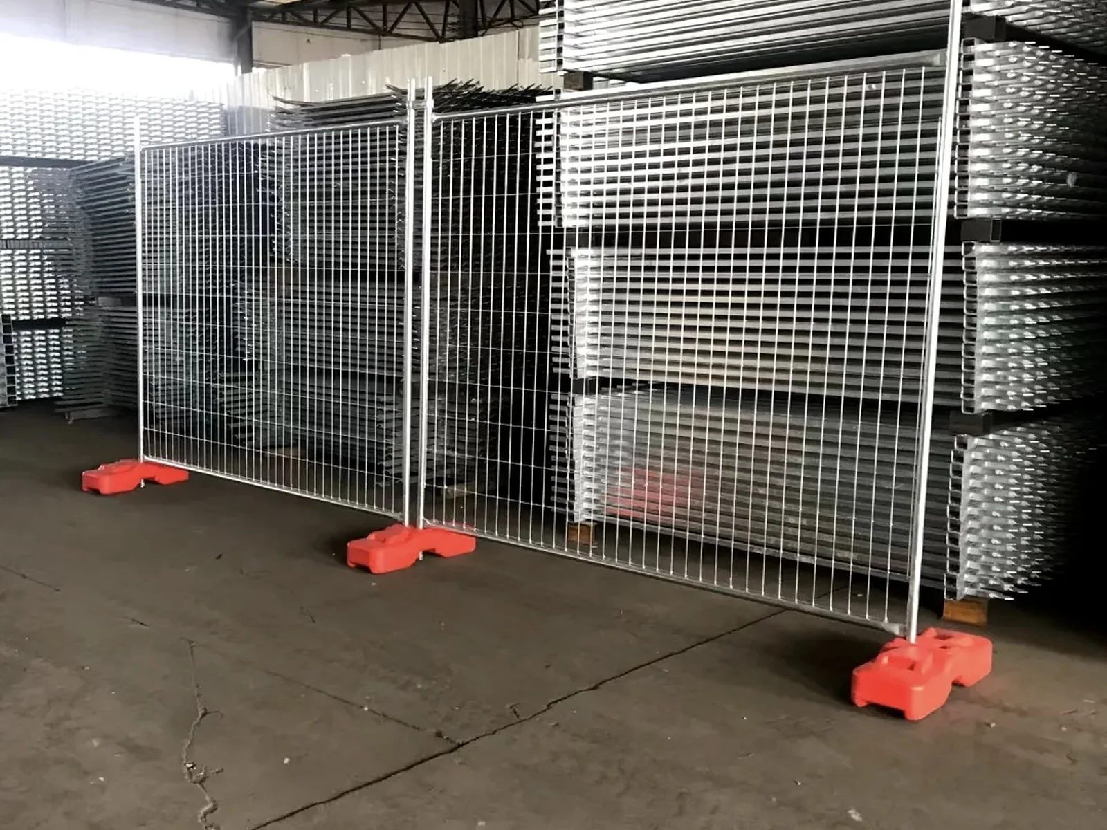 Temporary Construction Fence Panels components prepared with export packing protection